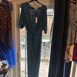 Elegant Teal Maxi Dress